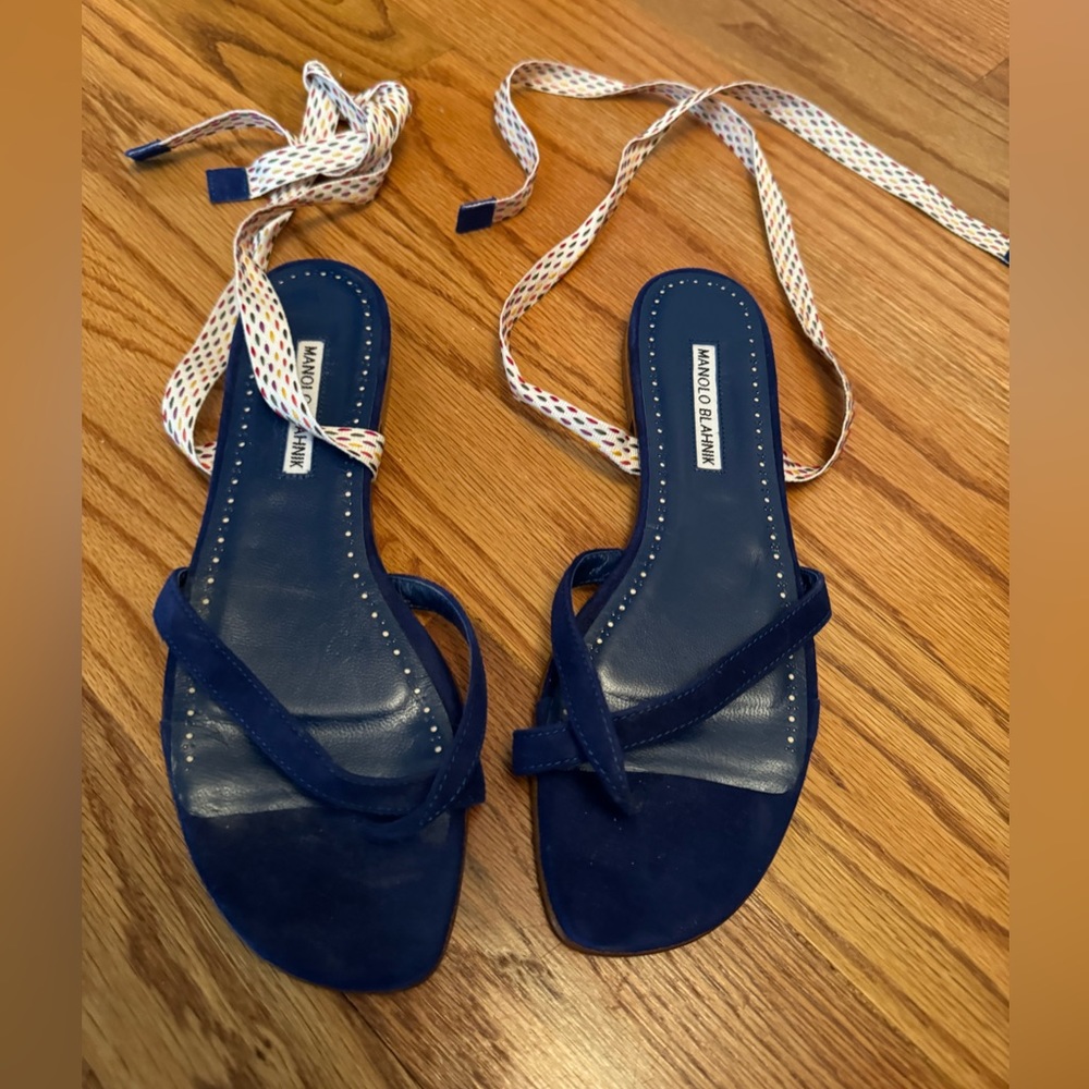 Manolo Blahnik blue suede sandals 39